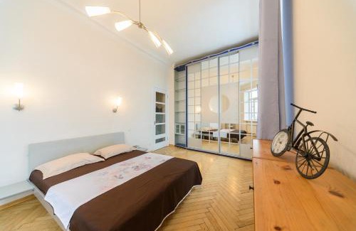 Lypky Apartment | Apartments on Khreschatyk 27