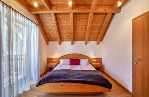Casola Ski Chalet | Apartments Perfila Ferienchalet
