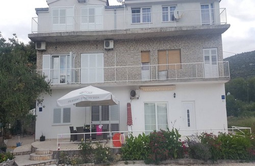 Poljica Apartment | Apartments Semafor - One Bedroom Apartment with Terrace and Sea View A4