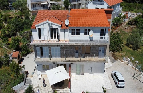 Poljica Apartment | Apartments Semafor - One Bedroom Apartment with Terrace and Sea View A4