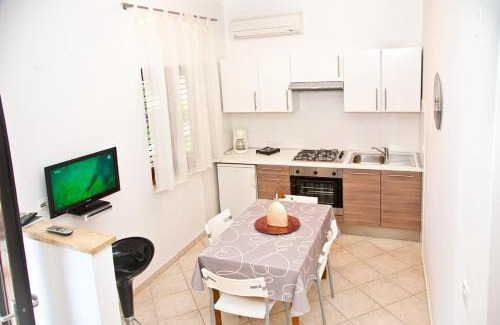 Liznjan Apartment | Apartments with a parking space Liznjan, Medulin - 7214