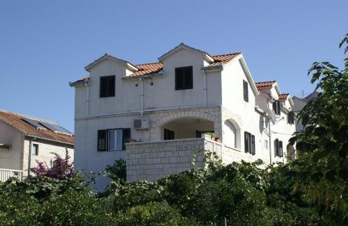 Sutivan Apartment | Apartments with a parking space Sutivan, Brac - 2842