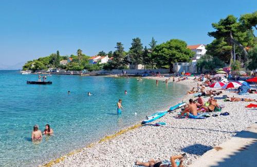 Sutivan Apartment | Apartments with a parking space Sutivan, Brac - 2842