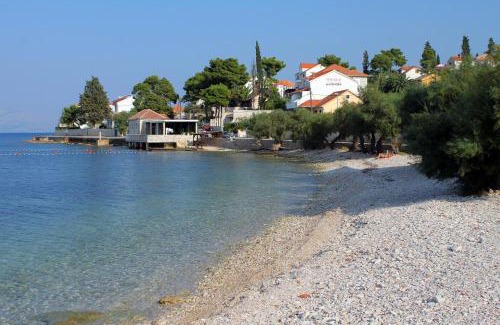 Sutivan Apartment | Apartments with parking space Sutivan, Brac - 2846