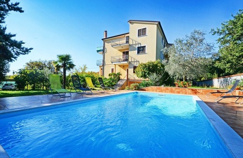Valica Apartment | Apartments with pool Albina /Apartment with pool Albina 1P
