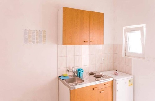 Saplunara Apartment | Apartmetns Franka Saplunara-One-Bedroom Apartment with Terrace and Sea View No2