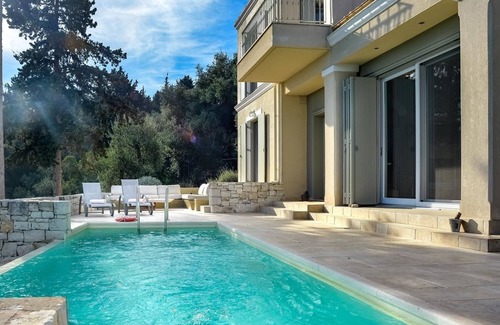 Katsimatika Villa | Apeiron I Villa - Instaworthy Views. Ace Location.