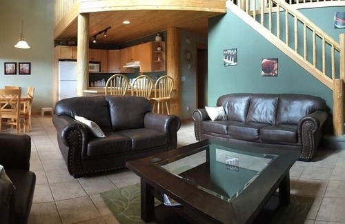 Okanagan-Similkameen Ski Chalet | Apex FAMILY, TEAM or WORK Retreat - Apex Mountain Resort near Penticton, BC