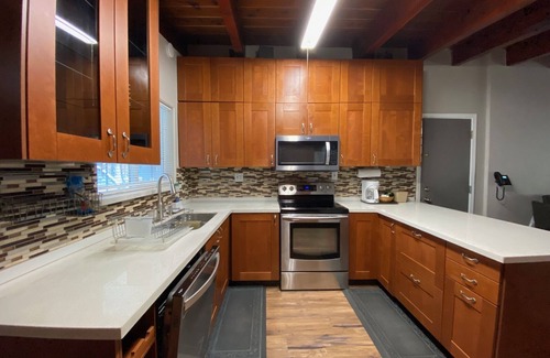 Tahoe Valley House | Apex Inn