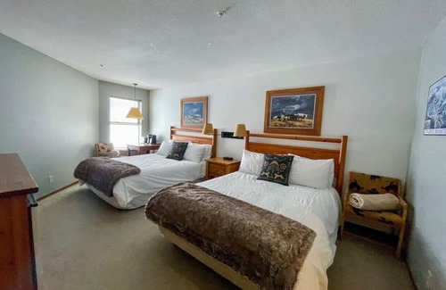 Okanagan-Similkameen Cabin | Apex Mountain ~ Hillside Hideout ~ Apex Mountain Inn