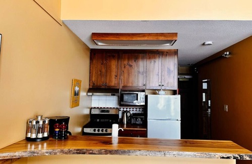 Okanagan-Similkameen Apartment | Apex Mountain ~ Alpine Ski Inn ~ Best Location on The Hill