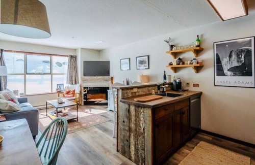 Okanagan-Similkameen Apartment | Apex Mountain ~ Montgomery Inn