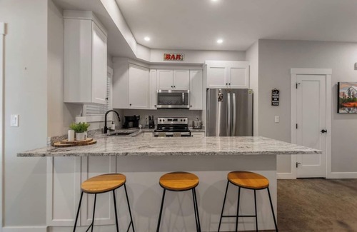 Okanagan-Similkameen House | Apex Mountain ~ Gone Ski'Inn ~ The Perfect Place to Gather