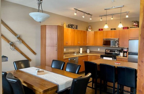 Okanagan-Similkameen Condo | Apex Mountain ~ Lazy Bear Lodge