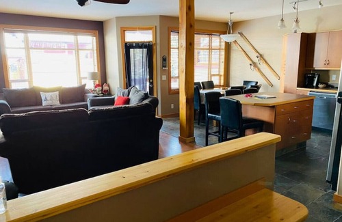 Okanagan-Similkameen Condo | Apex Mountain ~ Lazy Bear Lodge