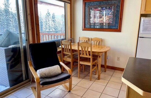 Okanagan-Similkameen Condo | Apex Mountain ~ Mountain Tranquility