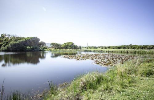 Marengo House | Apollo Bay Cottages- Sabine