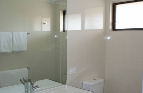Apollo Bay Hotel | Apollo Bay Motel and Apartments