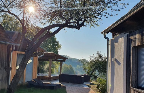 Sankt Marein bei Graz Apartment | "Apollo" in the oasis of well-being on the Trausdorfberg with sauna/whirlpool
