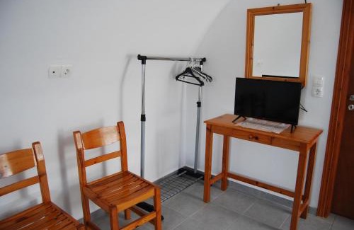 Santorini House | Apollo Rooms