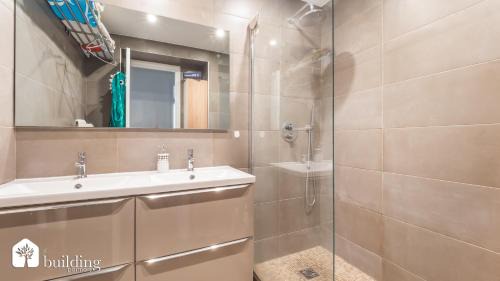 Porte-Dauphine Apartment | App à 5 minutes de la Tour Eiffel