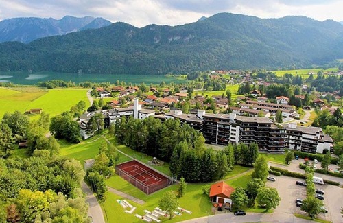 Fuessen Apartment | App 1/5 - Modern Eingerichtete Fewo für 2-4 P. mit Haustier - Ferienappartements Weissensee