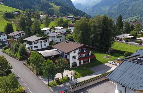 Kaprun Apartment | App. 110 non-refundable - Apartments Johannahof
