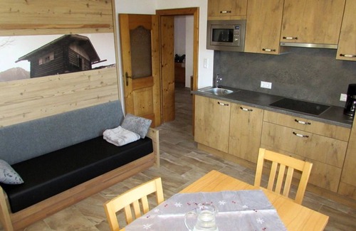 Oberperfuss Apartment | App. Cornflower/2 bedrooms/shower, WC - Studlerhof Hörtnagl