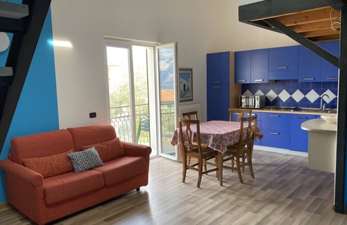 Malcesine Apartment | App with 2 ideal e rooms for 4 people with lake view and private parking space