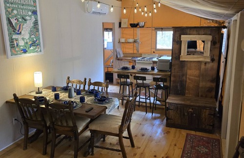 Trenton RV Rental | Appalachian - Cozy Yurt