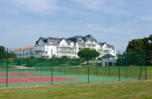 L'Aiguillon-sur-Vie Condo | Appartement équipé 8p, sur le terrain de Golf !