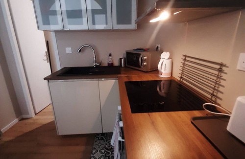Bourg-Saint-Andeol Apartment | Appart 100 - Cosy T2 with TV