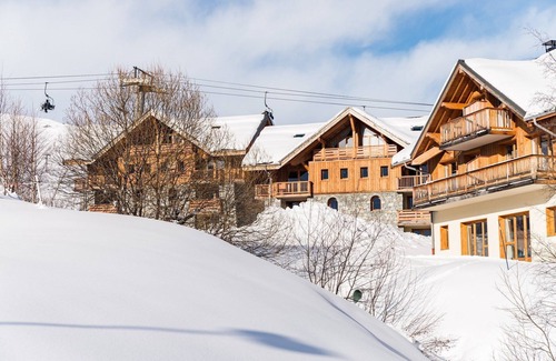 La Toussuire Condo | Appart au Pied des Pistes | Piscine, Bain à Remous