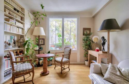 Combat Apartment | Appart calme à Buttes-Chaumont