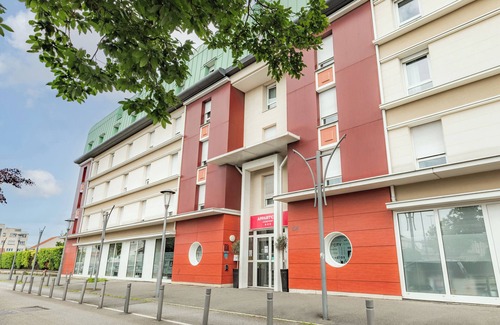 Le Blanc-Mesnil Apartment | Appart'City Confort Le Bourget-Aéroport