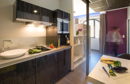Villefranche-de-Rouergue Apartment | Appart'hôtel Les Fleurines By Urban Style