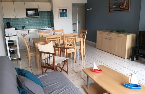 Carnac Apartment | Appart T3, 6 people DRC in residence with swimming pool in CARNAC BEACH and WIFI