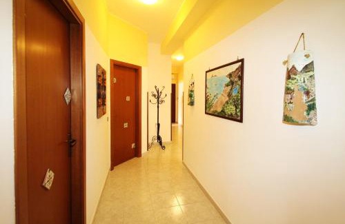 Santo Stefano di Camastra Apartment | Appartamento con Cortile Privato