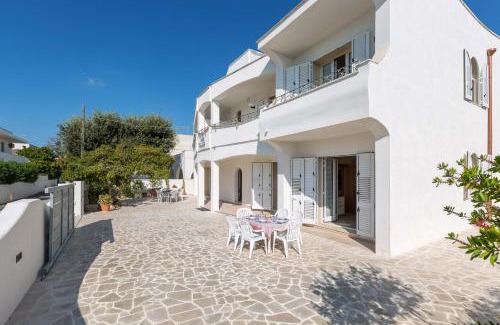 Scala di Furno Apartment | Appartamenti in Villa Michelle by BarbarHouse