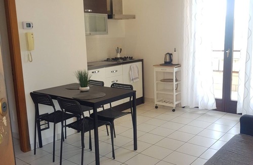 Castorano House | Appartamentino con Vista sui Sibillini e Borgo