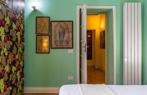 Naples City Centre Apartment | Appartamento a Piazza Cavour by Wonderful Italy