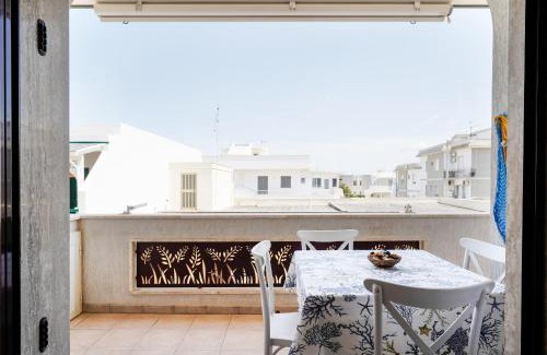 Torre Canne Apartment | Appartamento a Torre Canne con balcone