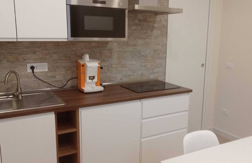 Naples City Centre Apartment | Appartamento Appena Ristrutturato di Fronte al Duomo di Napoli, Centro Storico