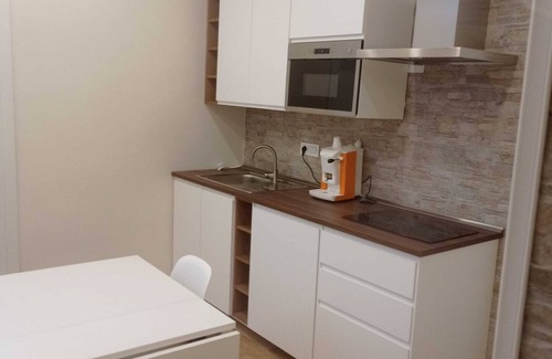 Naples City Centre Apartment | Appartamento Appena Ristrutturato di Fronte al Duomo di Napoli, Centro Storico