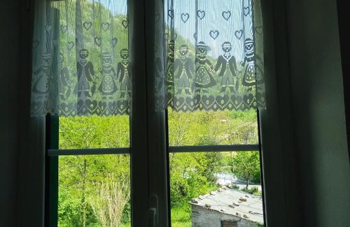 Prati Apartment | Appartamento arredato uso turistico "La Nocciola"