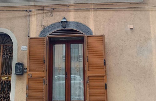 Pedara Apartment | Appartamento Fino a 5 Posti Letto, Dotato di Ogni Confort. Wi-fi Gratuito