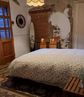 Alzano Lombardo Apartment | Appartamento in Corte Storica