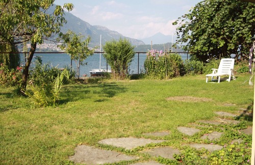 Lezzeno Apartment | Appartamento IN Villa A Lagohouse With Garden