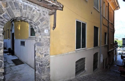 Bellagio Apartment | Appartamento Lisandra C: An elegant and welcoming apartment situated at a short distance from the shores of Lake Como, with Free WI-FI.