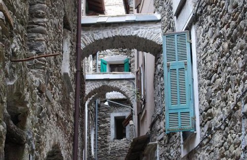 Isolabona Apartment | Appartamento nel centro storico di Isolabona